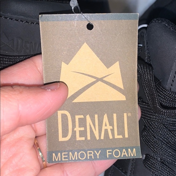 Men's Black Athletic Shoes - Picture 5 of 11